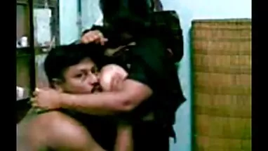 Vú nhỏ và lưới hoat hinh hentai khong che