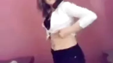 Bạn luôn luôn cố gắng để có một cái nhìn vào ngực tôi trong lớp phim sex anime khong che JOI