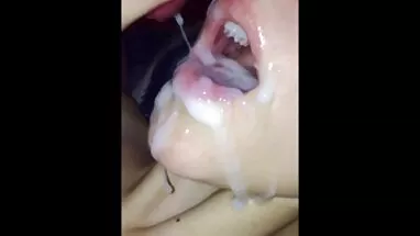 Olivia Wilder rung động nhỏ của cô hentai 3d không che đóng